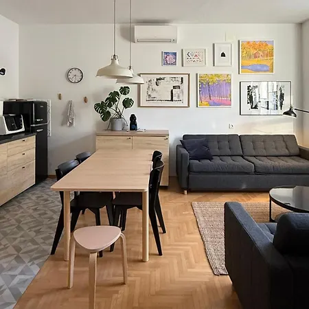 Apartman Aumetz Square 2 Idrija