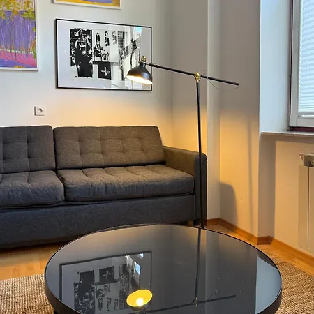 Aumetz Square 2 Apartman *