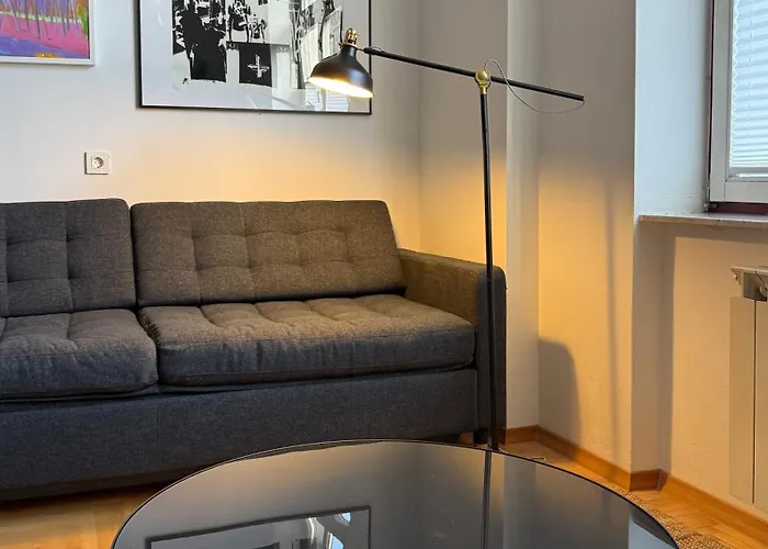 Aumetz Square 2 Apartment *